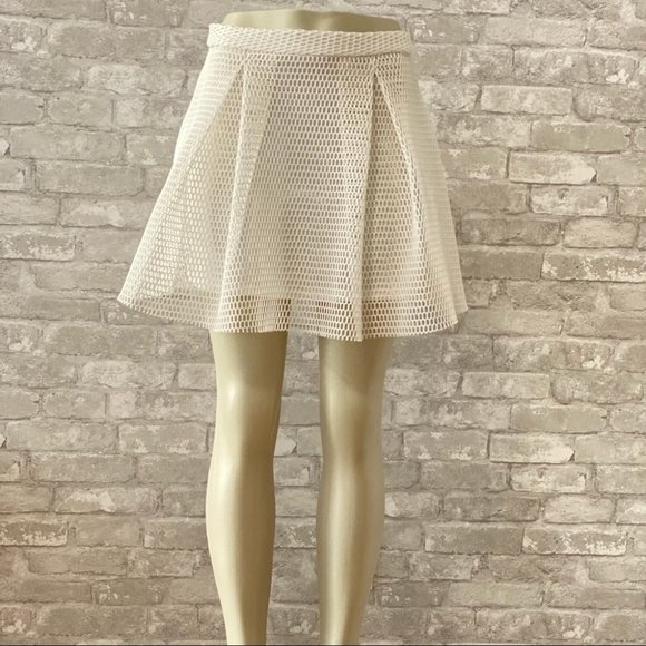 NWOT Charlotte Russe Perforated White Mini Skirt - Picture 2 of 7